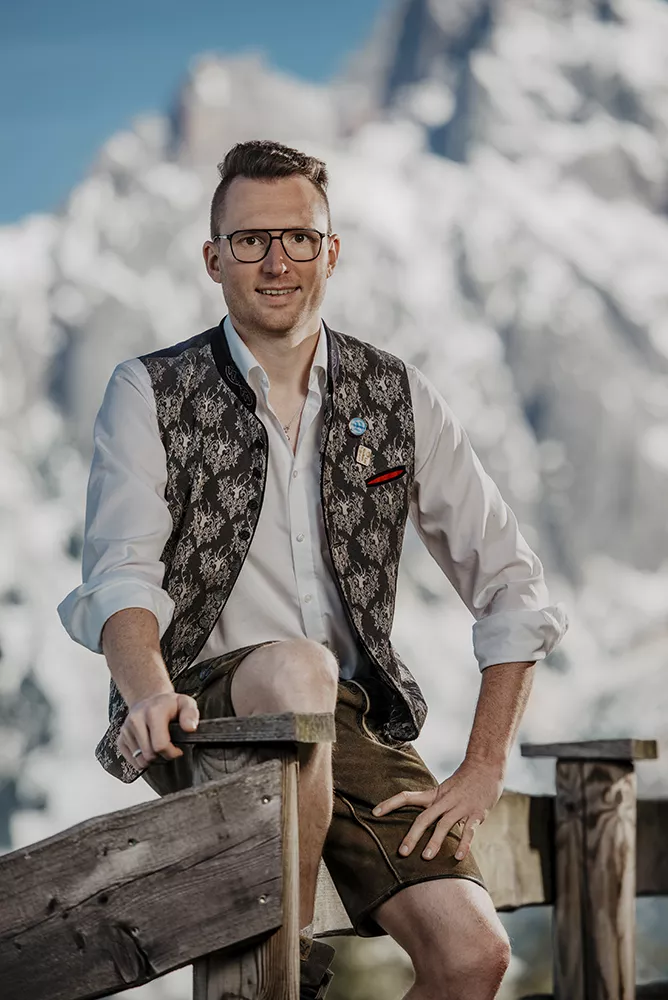 Karl Etzer